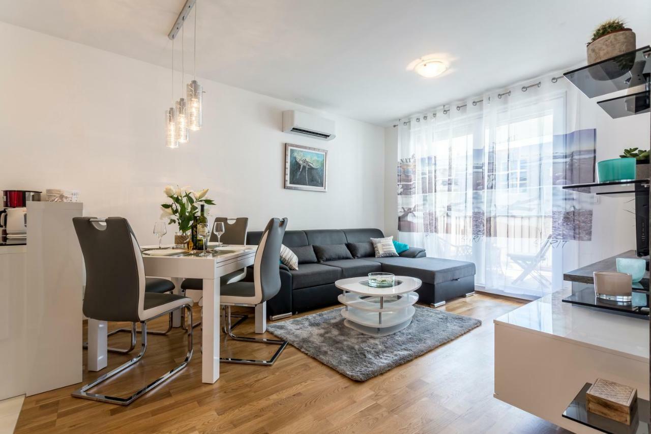 Apartment Luka Split Bagian luar foto