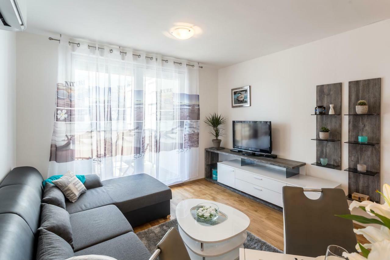 Apartment Luka Split Bagian luar foto