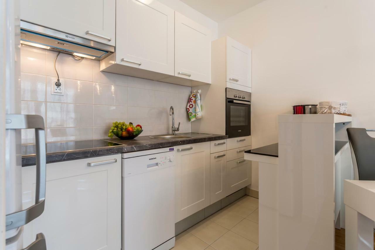 Apartment Luka Split Bagian luar foto